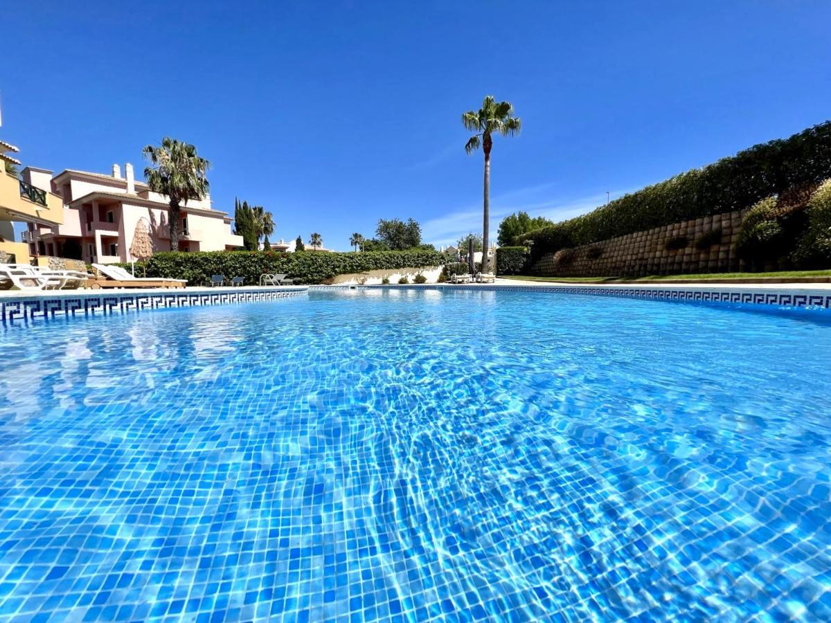 Albufeira Valley 2 With Pool By Homing Buitenkant foto